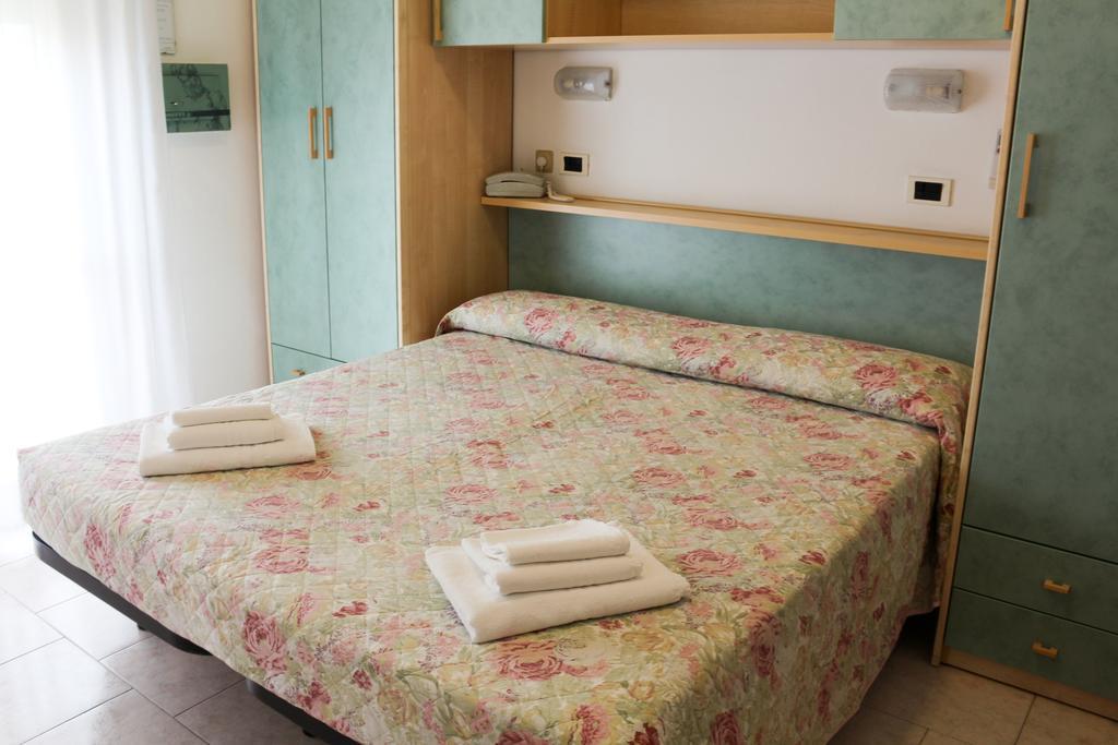 Hotel Buda Белариа-Игеа Марина Екстериор снимка