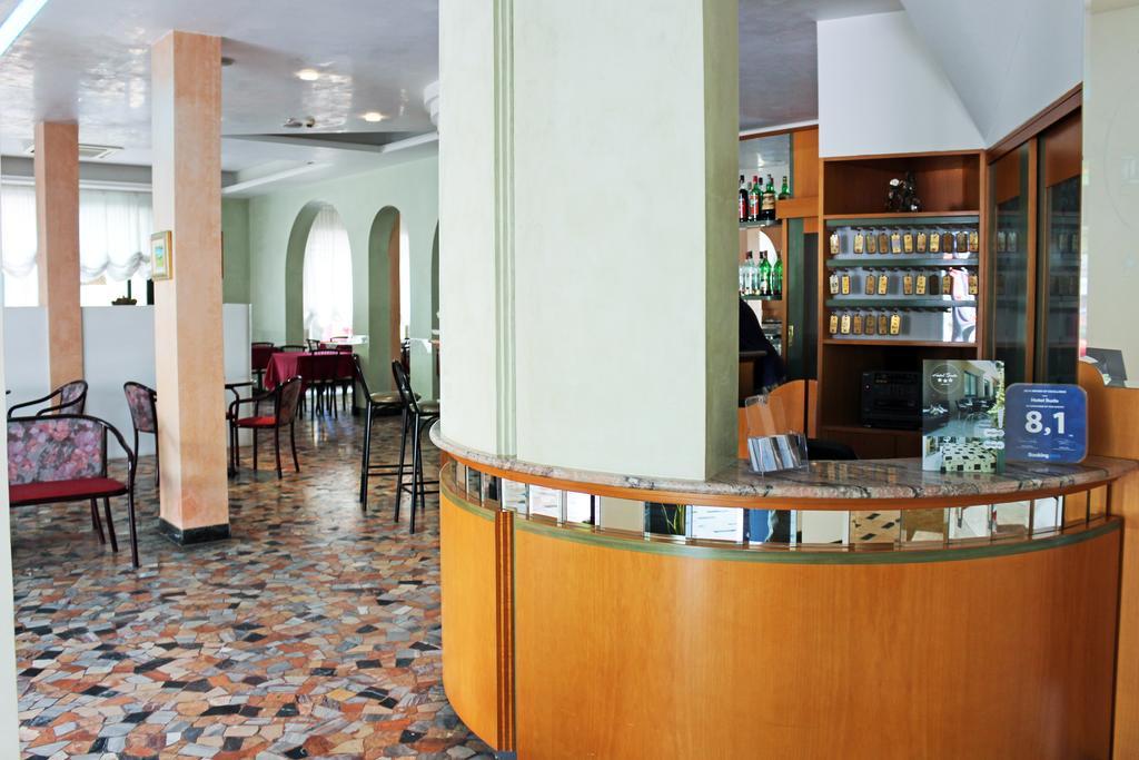 Hotel Buda Белариа-Игеа Марина Екстериор снимка
