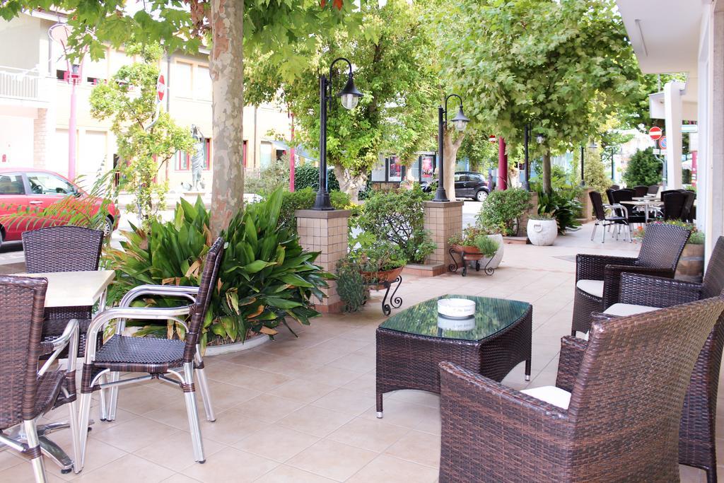 Hotel Buda Белариа-Игеа Марина Екстериор снимка